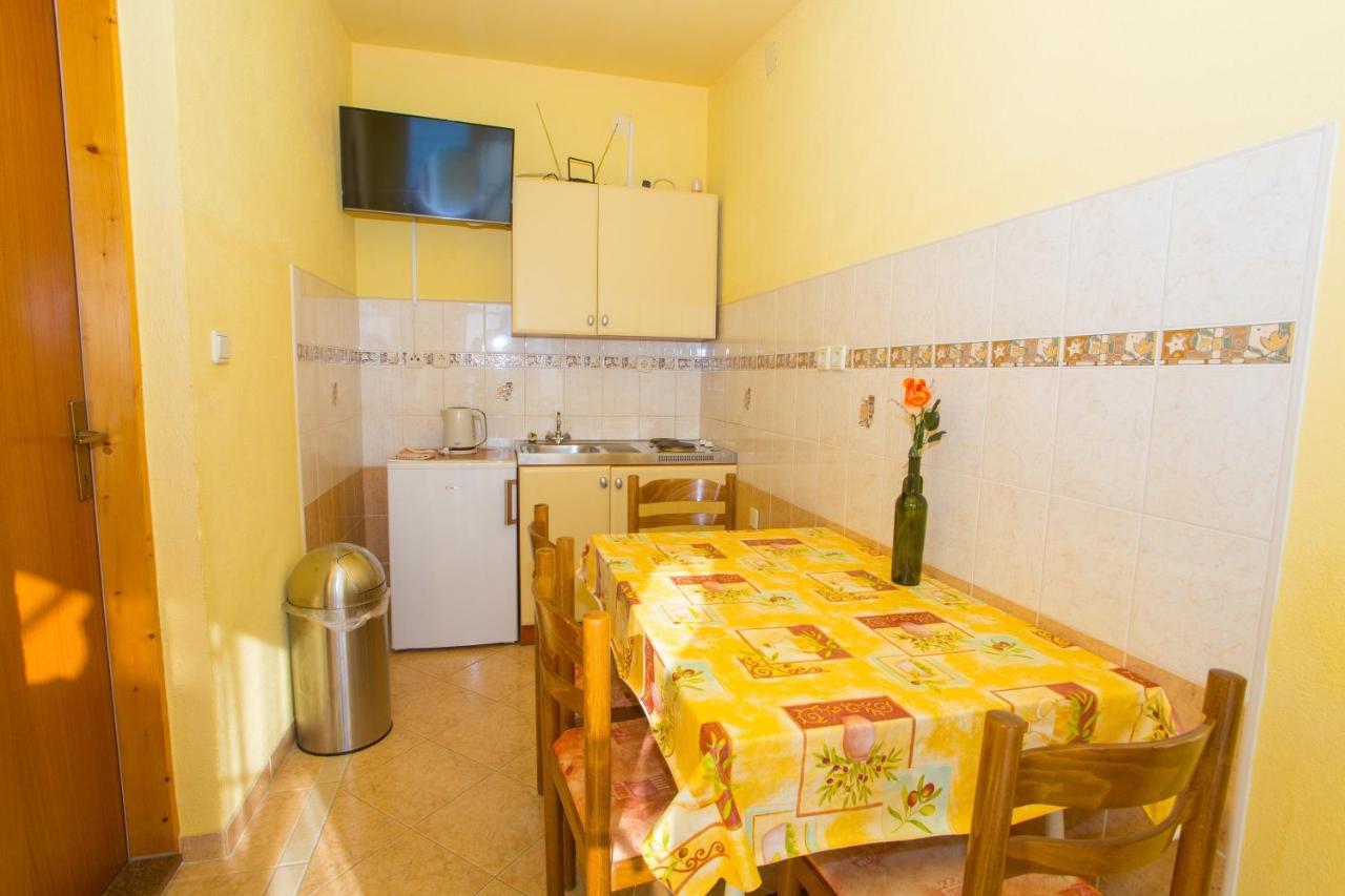 Apartments With A Parking Space Baska Voda, Makarska - 6761 المظهر الخارجي الصورة