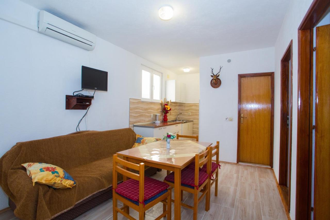 Apartments With A Parking Space Baska Voda, Makarska - 6761 المظهر الخارجي الصورة