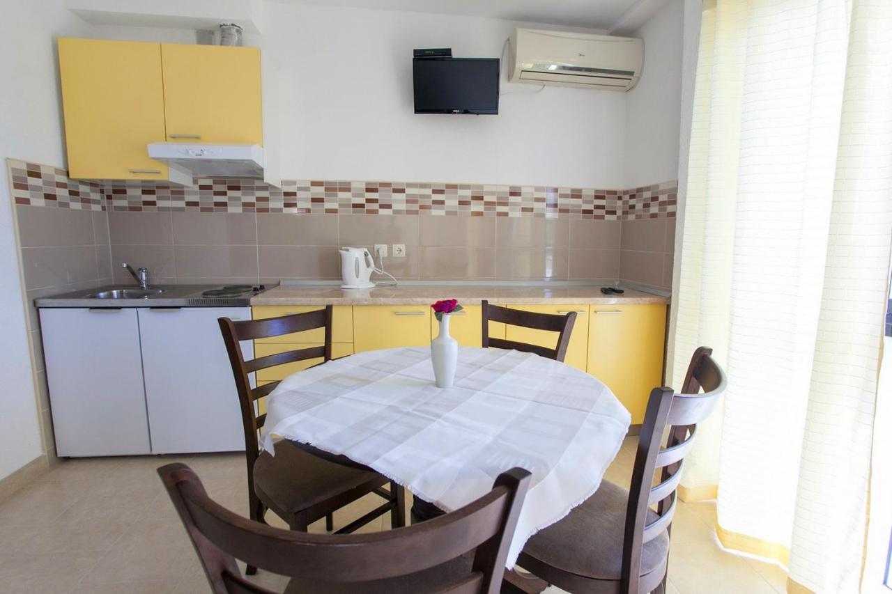 Apartments With A Parking Space Baska Voda, Makarska - 6761 المظهر الخارجي الصورة